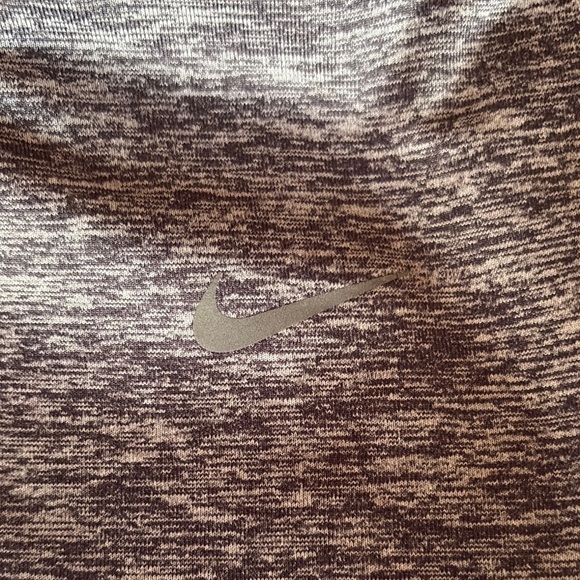 Gently Loved Women’s Gray Quarter-Zip Long Sleeve Top by NIKE Running - Picture 8 of 9